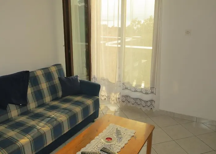 Josipa Near The Center Apartman