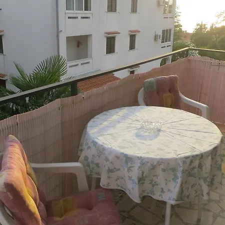 Josipa Apartment *